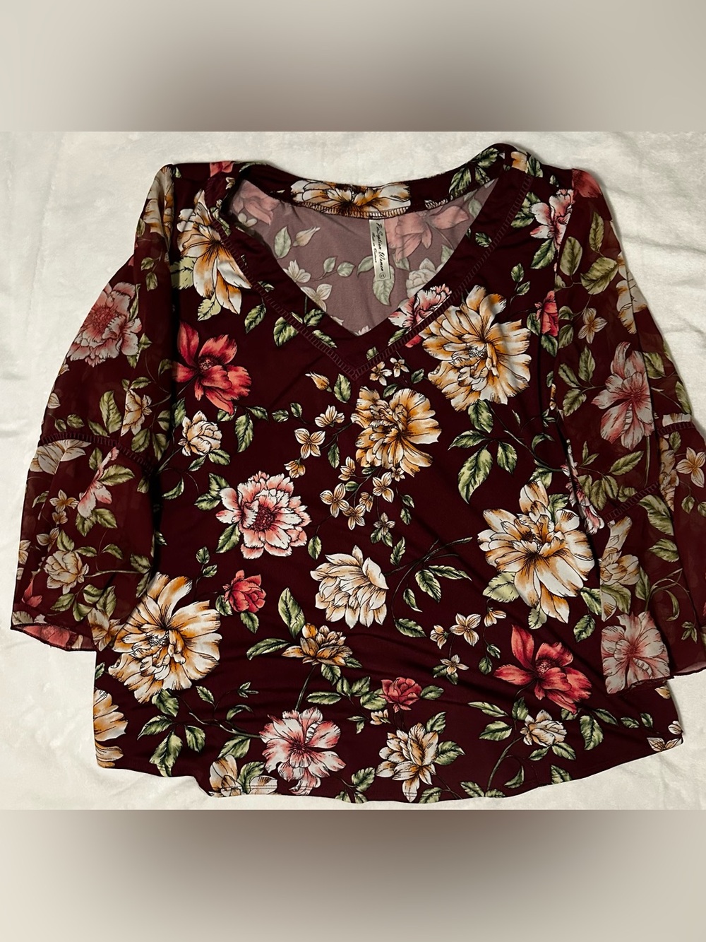 1X Floral V-Neck Blouse in Burgundy